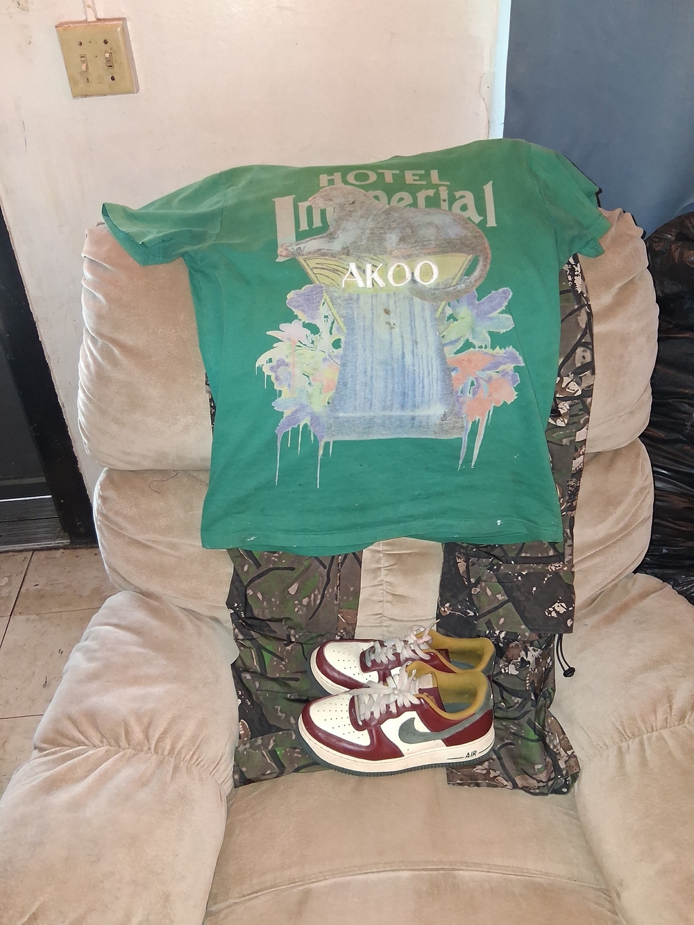 Akoo Green Graphic 'Hotel Imperial' K Tee With Custom Army Fatigue Cargo Pants